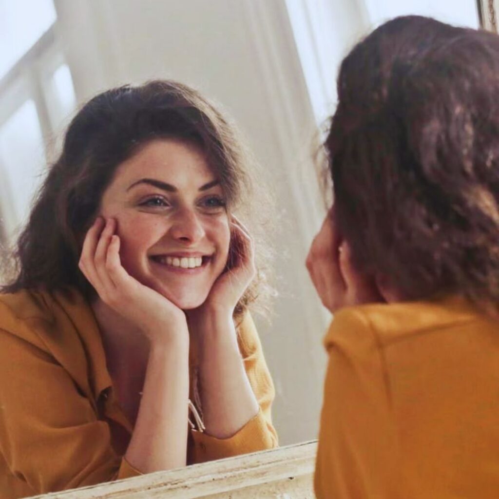 Acolher-dor-gesto-amor-cura-criança-interior-transformação-mudança-coraçao-fé-oração