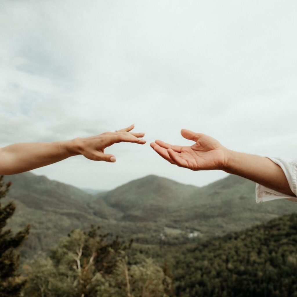 Romper-padrões-mentais-aceitação-acolhimento-perdão-autocompaixão-transformação-cura-criança-interior-mudança-coração-oração-fé