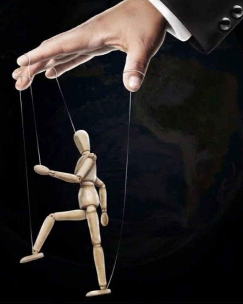 Controle-nasce-tentativa-evitar-dor-transformação-cura-criança-interior-mudança-acolhida-aceitação-perdão-autocompaixão-ressignificação-mudança-coração-fé-oração.